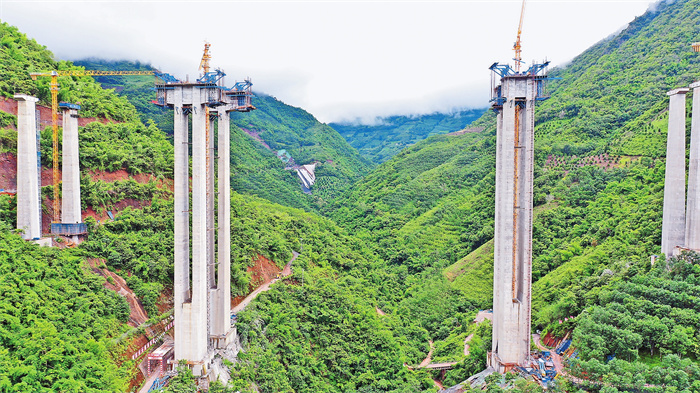 李春林 通讯员 刘玉珍) 近日,永德(链子桥)至耿马(勐简)高速公路南榨